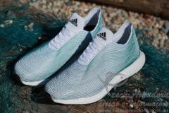 Adidas lanca tenis feito com redes de pesca e lixo de praia 2