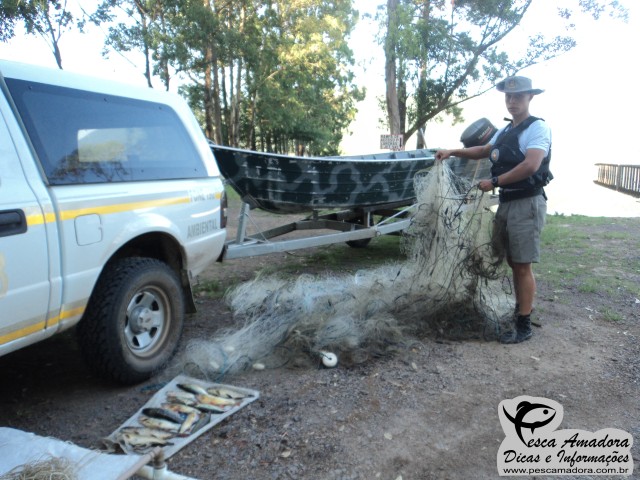 Policia Ambiental prende homem com 11 redes de pesca na lagoa do peixoto no RS