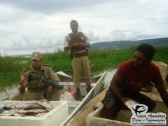 Autuação em embarcação pela PMA de Sobradinho