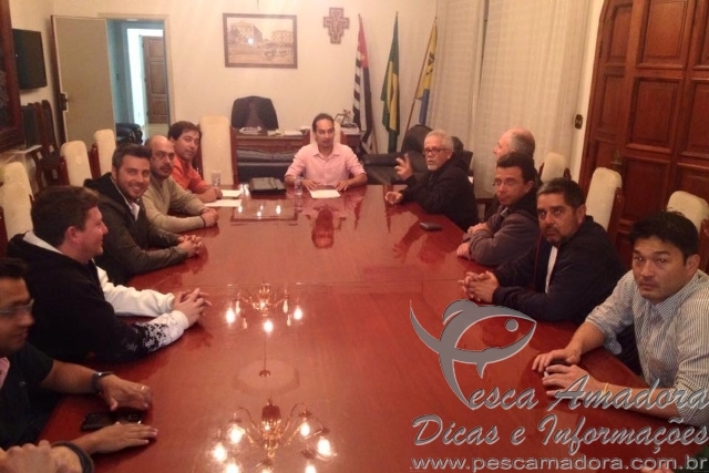 Prefeito assina decreto que permite apenas a pesca esportiva em Bragança Paulista-SP