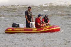 Buscas por jovens que cairam em vertedoudo na Usina Hidreletrica Chapeco-SC 3