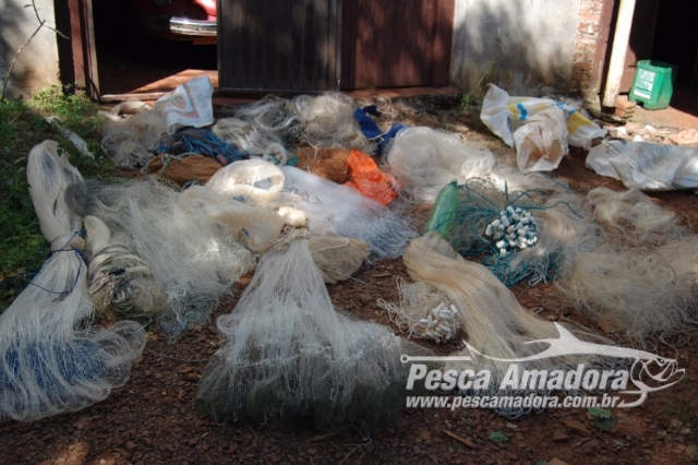 Fiscalização apreende 9 redes e 9 tarrafas em Guaporé-RS