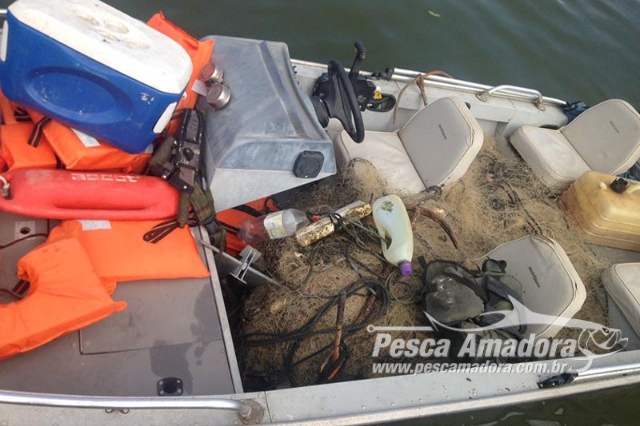 Ação conjunta para coibir a pesca predatória apreende 3 km de redes em Macaé-RJ