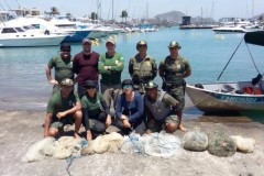 Fiscalizacao contra pesca predatoria apreende tarrafas e redes em Vitoria