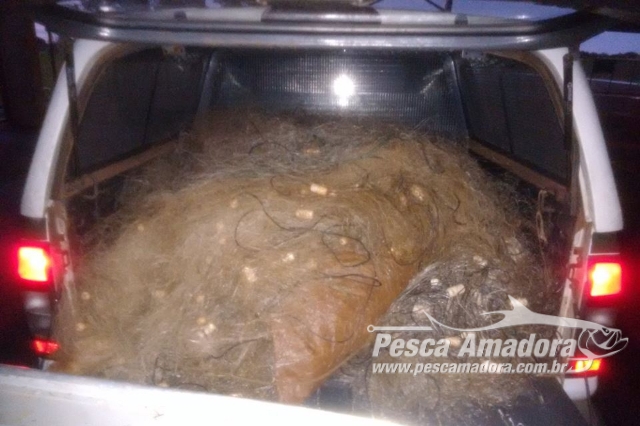 Força Verde apreende 1.600 metros de redes ilegais no Rio Tibagi em Sertaneja-PR