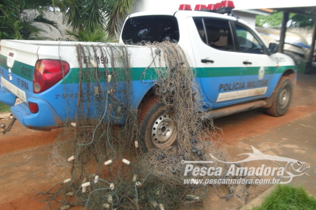 Homem tenta fugir mas é preso pela PMA com redes de pesca no Rio Miranda em MS