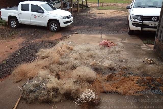 IAP apreende 1.500m de redes e 500m de espinheis nos rios Ivaí e Paraná