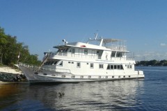 Kalua Barco Hotel