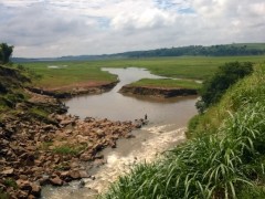 Lago de Furnas em Areado ja quase sem água