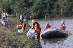 Limpeza do lago da piracema em Foz do Iguacu
