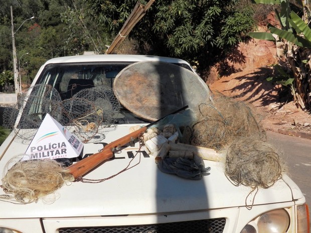 PM apreende material para caça e pesca irregular em Minas Gerais