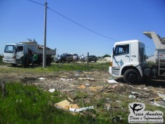 Material ilegal sendo descartado no litoral norte do Rio Grande do Sul