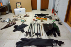 PF apreende material de caca submarina e 43 kg de pescado ilegal na Reserva do Arvoredo em SC