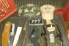 PM apreende redes de pesca e armas de fogo no Rio Chapeco em SC