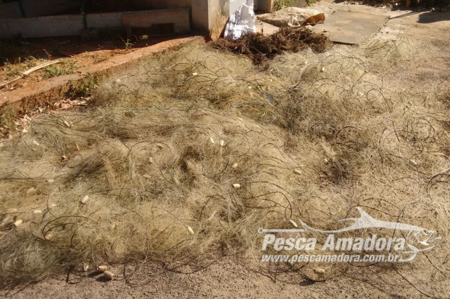 PMA apreende 1.250 metros de redes irregulares nos rios Paraná e do Peixe em SP