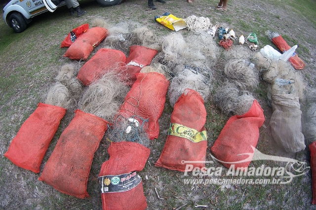 PMA apreende 1.600m de redes e prende 5 infratores por pesca ilegal no rio Santa Maria no RS