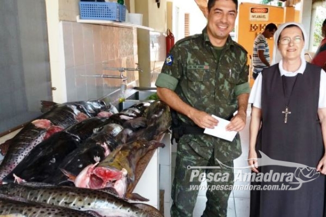 Policiais da Juvam apreende 185 kg de pescado em acampamento no Rio Poconé-MT