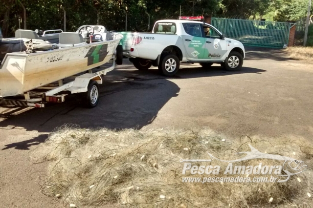 PMA apreende 2.400 metros de redes de pesca no Rio Paraná em Panorama-SP