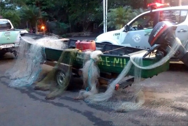PMA apreende redes de pesca no Rio Jaguari em Pirassununga-SP