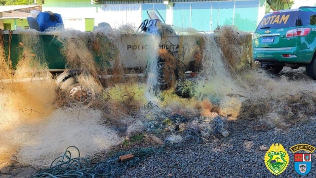 PMA apreende redes de pesca no Rio Iguaçú em Bituruna (PR)