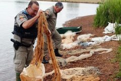pma-apreende-redes-durante-fiscalizacao-contra-a-pesca-ilegal-na-piracema-no-rs