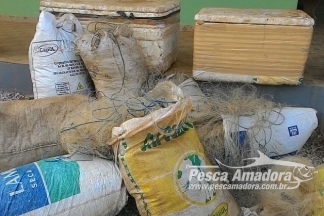 PMA apreende redes e arbaletes e prende quatro por pesca ilegal em Minas Gerais