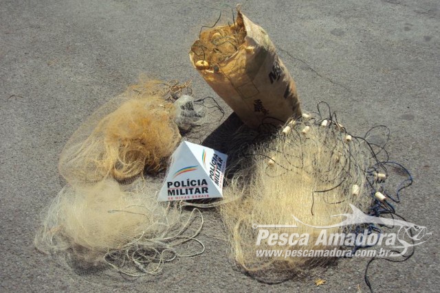 PMA apreende redes e autua duas pessoas por pesca ilegal no Rio Santana em Formiga-MG