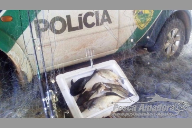 PMA apreende redes e flagra pesca ilegal em área de conservação no Rio Paraná-PR