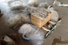 PMA apreende redes tarrafas e 8 kg de pescado ilegal no Rio Ivai-PR