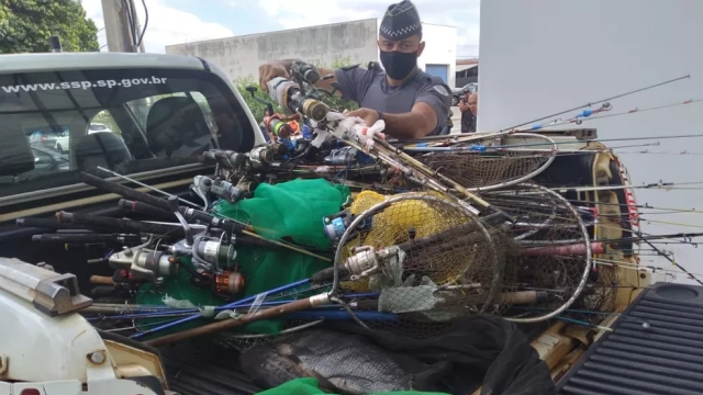 PMA autua 44 pessoas por pesca ilegal na barragem de Salto Grande em Americana (SP)