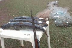 PMA autua duas pessoas por pesca ilegal no Rio Ivinhema-MS