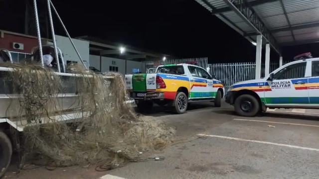 PMA coíbe pesca predatória e apreende redes ilegais em Ipiaçu (MG)