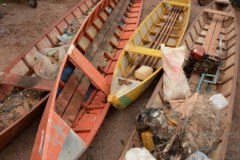 PMA combate a pesca ilegal e apreende redes e canoas no Rio Vermelho-MT