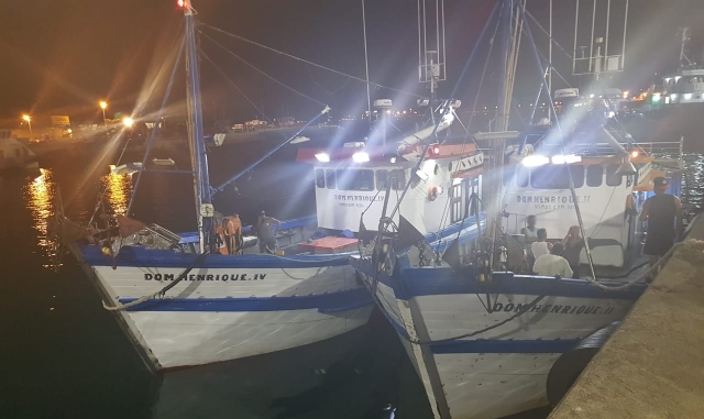 PMA flagra pesca ilegal e multa infratores em mais de três milhões de reais em Ilha Bela (SP)