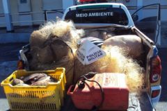 PMA prende duas pessoas por pesca ilegal no lago de Furnas em Formiga-MG