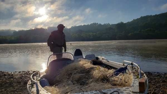 Patram apreende diversos apetrechos ilegais no Rio Taquari (RS)