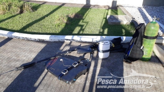 Patram flagra pesca subaquática em área proibida no lago da Usina de Machadinho (RS)