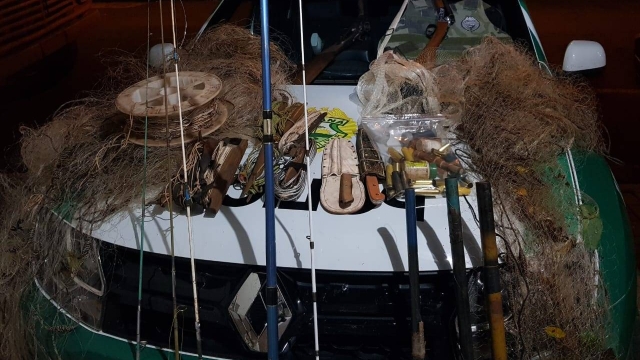 Policia Ambiental flagra pesca ilegal no Rio Laranjinha em Nova Fátima (PR)