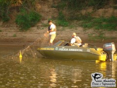 Policia Ambiental recolhe rede de pesca durante fiscalizacao  (Foto Divulgação: Patram-RS)