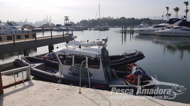 Policiamento Ambiental autua pescadores sem licença ambiental no Guarujá (SP)