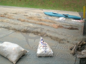 Homem é preso com 180 metros de rede e equipamentos ilegais de pesca no PR