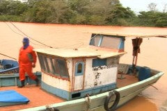 Rejeitos chegam ao mar e preocupa quem vive da pesca e do turismo no ES 2