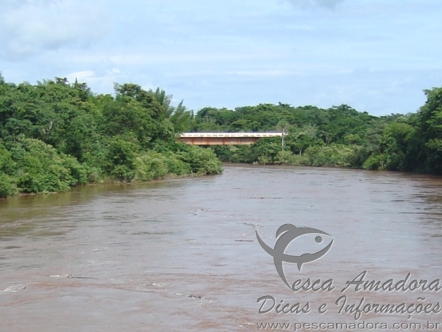 PMA autua duas pessoas por utilizar tarrafa no rio Nioaque no MS