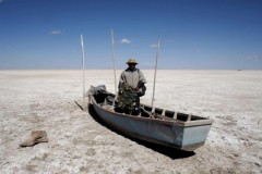 Segundo maior lago da Bolivia esta desaparecendo - Lago Popoo em Oruro