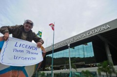 Pescador artesanal em protesto em Santa Catarina