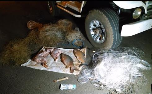 Pai e dois filhos são autuados por caça e pesca predatória em Itambé-PR